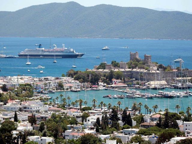  Bodrum'a 6 ayda 350 binden fazla turist geldi, temmuzda otellerde doluluk y&uuml;zde 90'a ulaştı