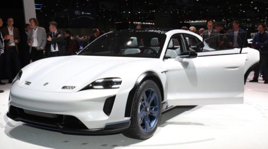 Tam elektrikli spor otomobil Taycan