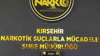 Polisin durdurduğu araçta uyuşturucu hap ele geçirildi