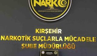 Polisin durdurduğu ara&ccedil;ta uyuşturucu hap ele ge&ccedil;irildi