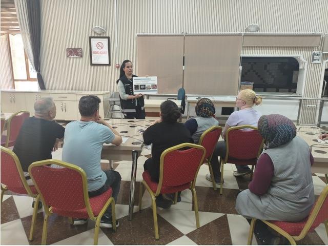 Niğde&rsquo;de narkotikle m&uuml;cadele kapsamında 431 kişi bilgilendirildi
