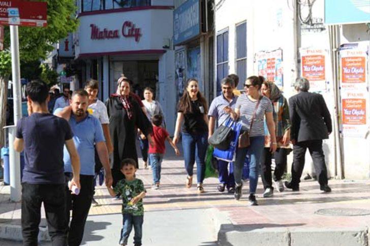 İranlı turistler bayramda Van'ı tercih etti  G1