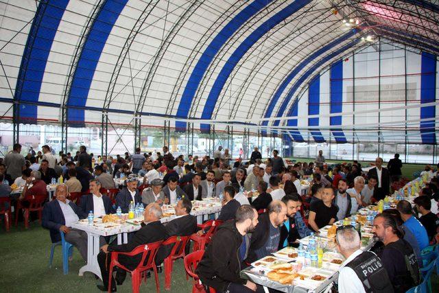 Beytüşşebap'ta emniyetten halka iftar yemeği