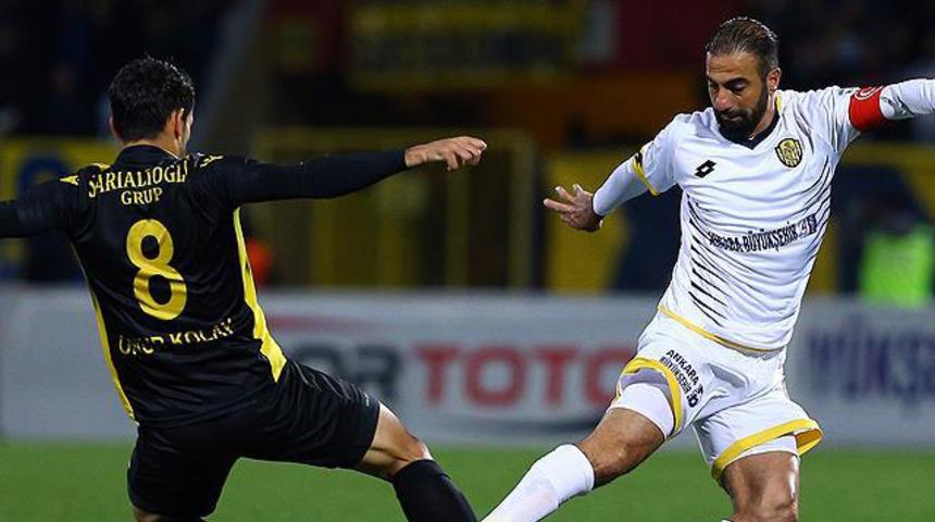 Ankarag&uuml;c&uuml; Sedat Ağ&ccedil;ay'ın s&ouml;zleşmesini uzattı