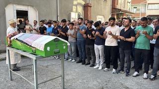 Eşi tarafından öldürülen 3 çocuk annesi kadın toprağa verildi
