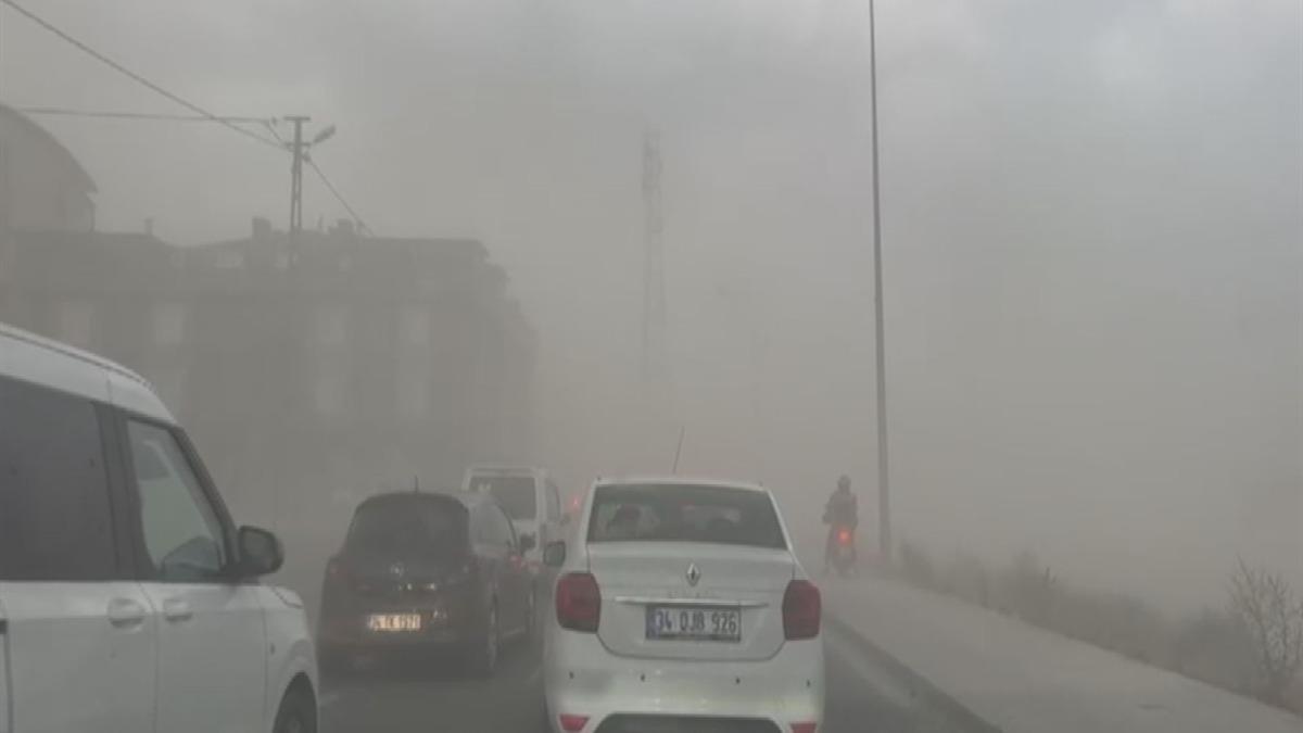 Meteoroloji uyarmıştı! İstanbul'da şiddetli fırtına ve yağmur