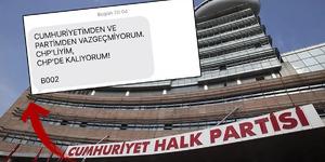 Sosyal medyada g&uuml;ndem olan iddia! İstifalar sonrası CHP'lilerin telefonlarına bu mesaj gitti