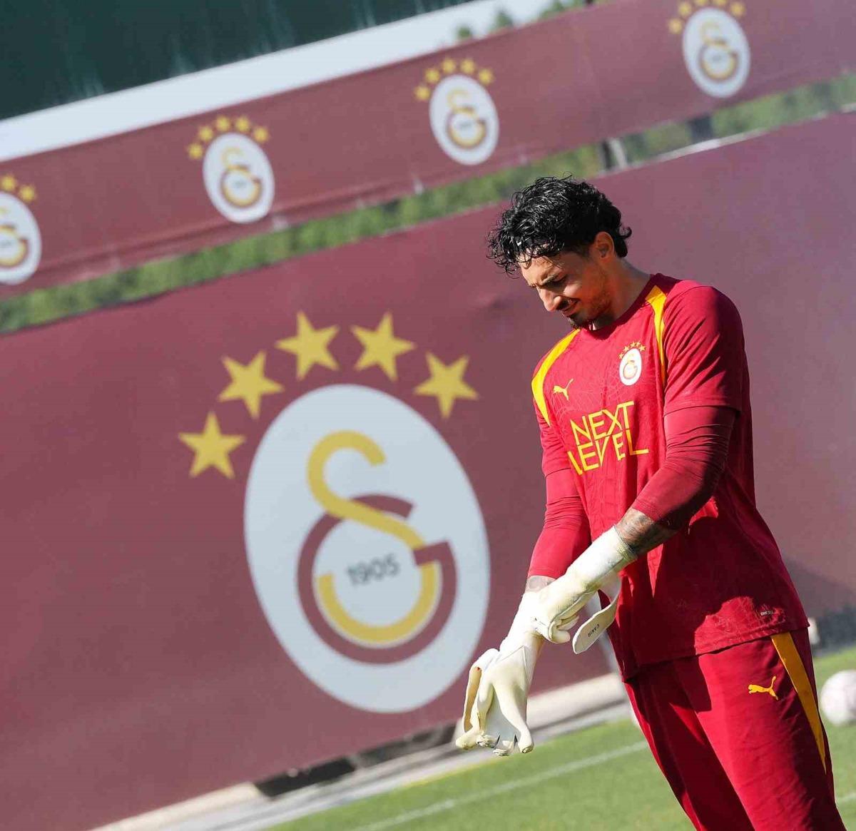 Galatasaray, g&uuml;n&uuml; &ccedil;ift antrenmanla tamamladı 2
