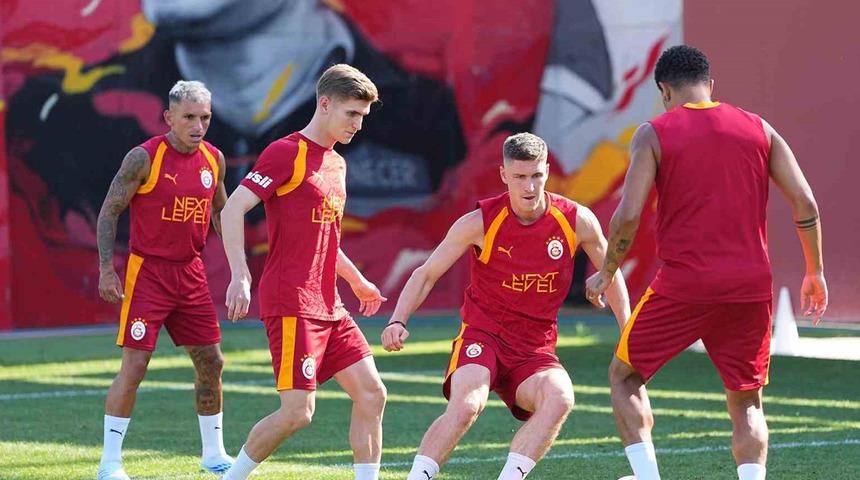 Galatasaray, g&uuml;n&uuml; &ccedil;ift antrenmanla tamamladı