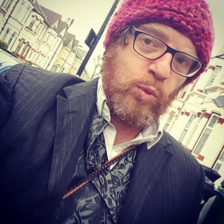 Para kazanamayınca mühendisliği bırakıp cinsel ilişki hocası oldu G4