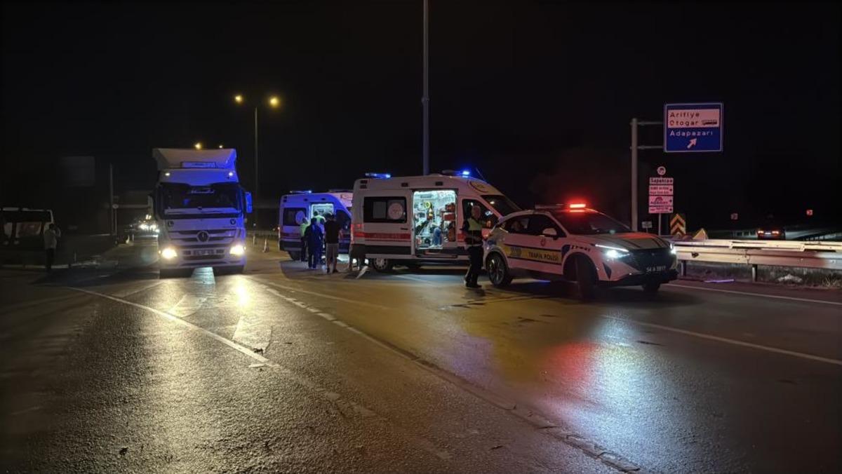 Alkoll&uuml; s&uuml;r&uuml;c&uuml;n&uuml;n karıştığı kazada 4 kişi yaralandı 1