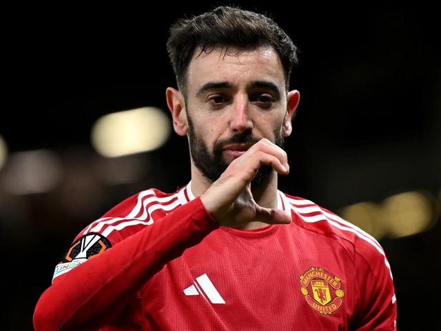 Galatasaray'dan yılın bombası! Bruno Fernandes'in menajeriyle g&ouml;r&uuml;ş&uuml;ld&uuml;, yıldızdan yeşil ışık