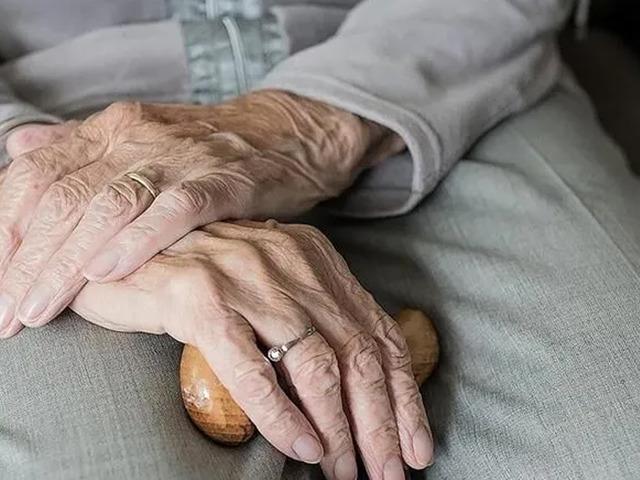 65 yaş &uuml;st&uuml;ne &uuml;cretsiz hizmetler! İşte başvuru şartları...