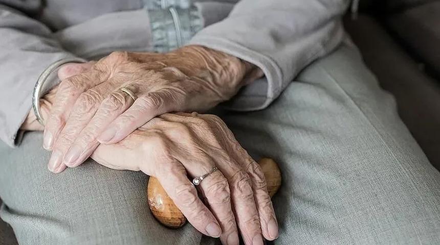 65 yaş &uuml;st&uuml;ne &uuml;cretsiz hizmetler! İşte başvuru şartları...