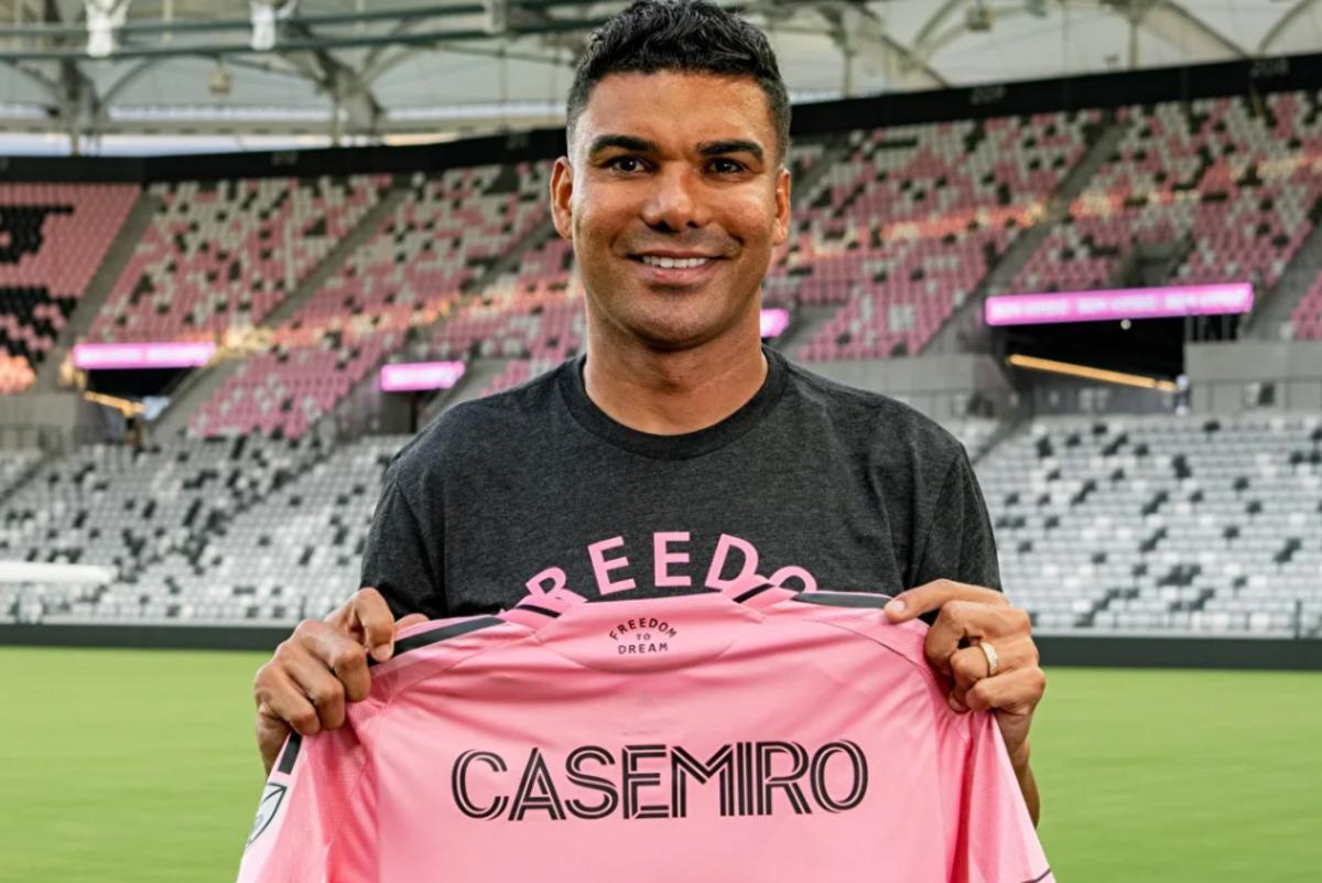 Casemiro dan dev imza! Lionel Messi ile takım arkadaşı oldu 1