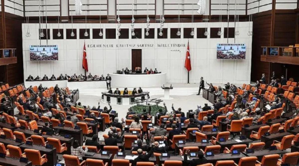 Sayı değişti! Bug&uuml;n CHP den istifa edecekler... İşte yeni partinin renkleri 3