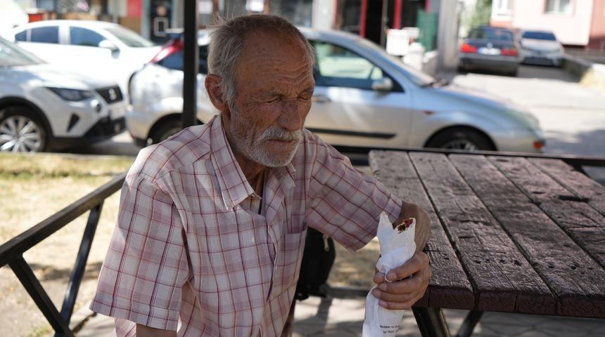 34 yıl sonra su i&ccedil;meye başladı, bu kez de yemek yiyemez oldu! 74 yaşındaki adamın bitmeyen &ccedil;ilesi