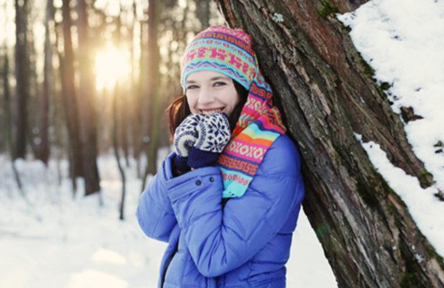 smiling-young-woman-in-wint