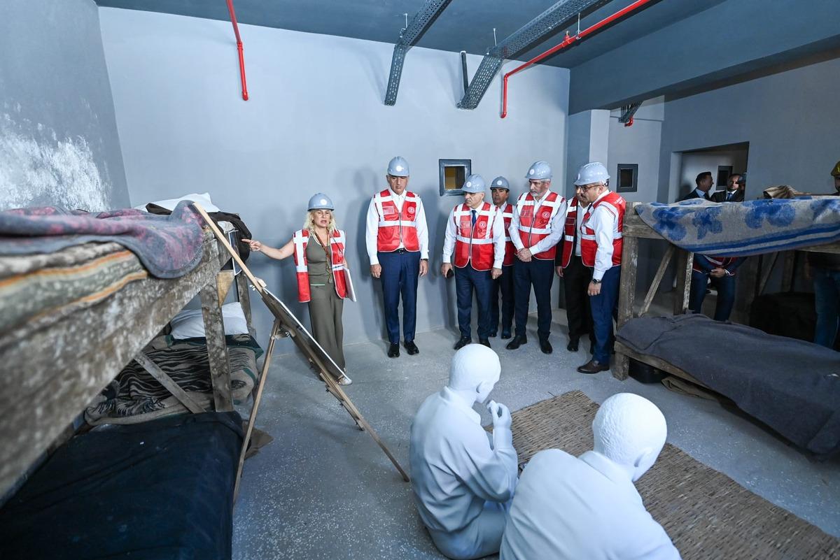 Bakan Ersoy dan demokrasi vurgusu! Diyarbakır cezaevi k&uuml;lt&uuml;r ve sanat adası oluyor 7