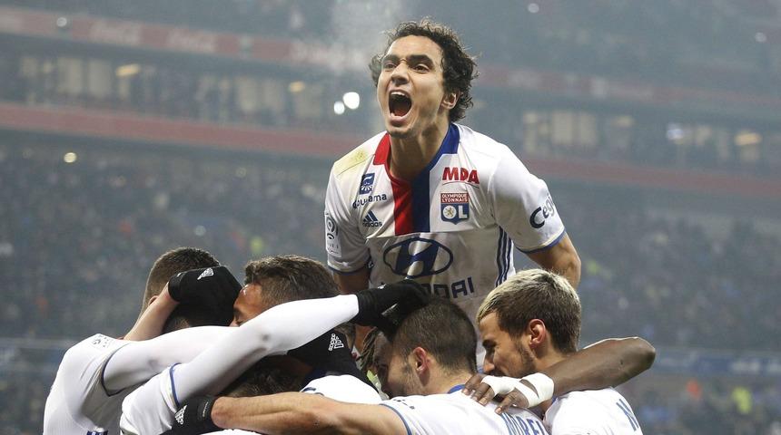 Beşiktaş Rafael Da Silva'ya 3 yıllık imza attıracak!