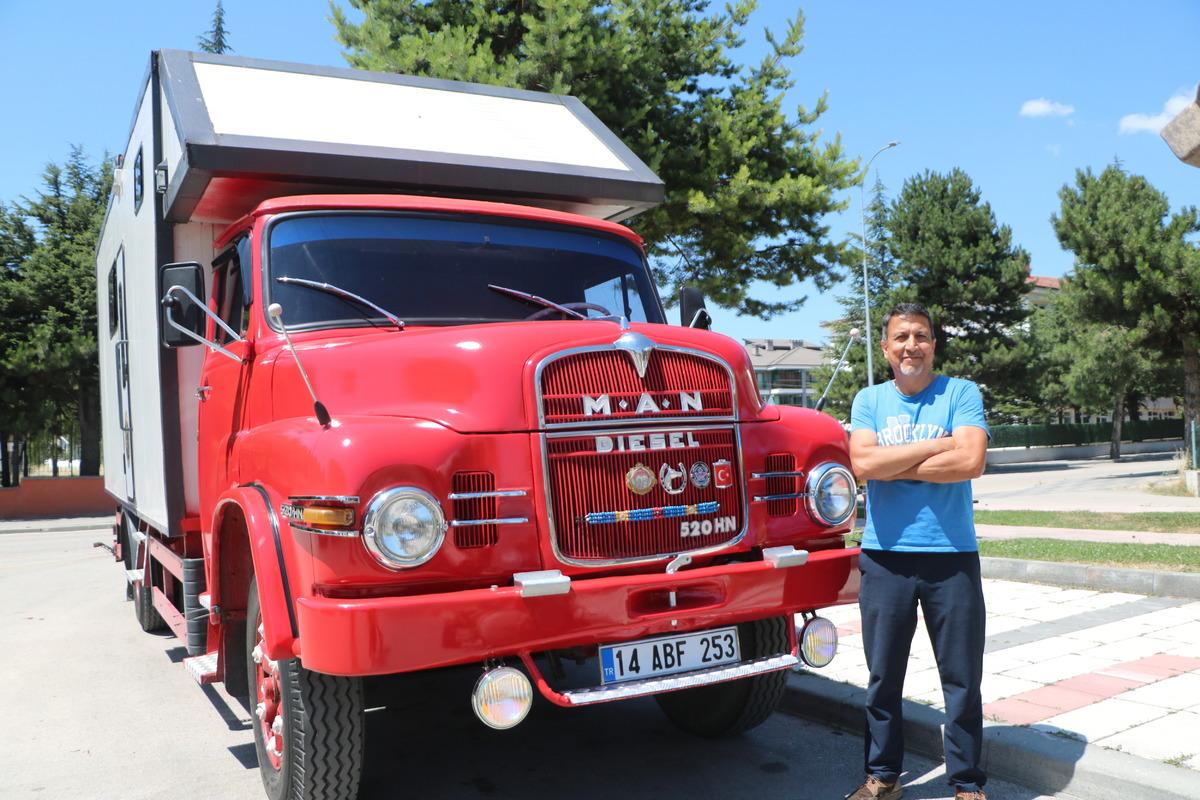 Yeşilçam filmlerinden fırlamış gibi: Hurda kamyonu ev yaptı! 1