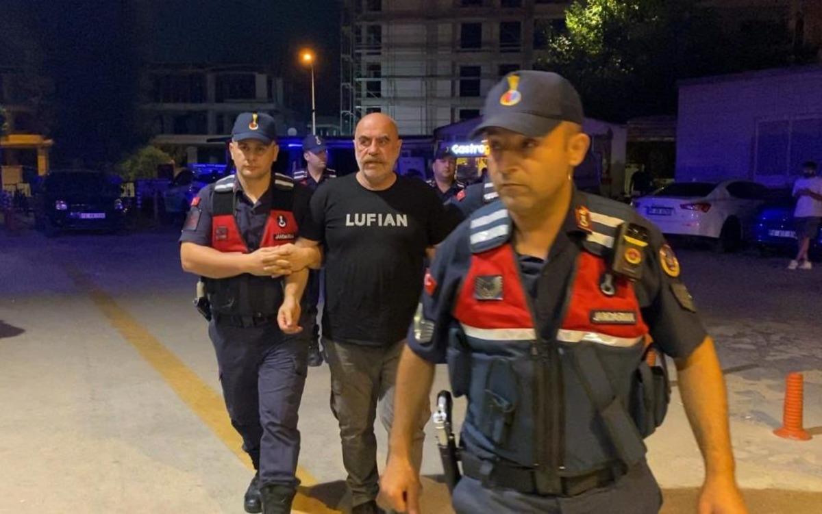 Ünlü yönetmen Ezel Akay ın evinde şoke eden görüntüler! Sistem bile kurmuş 1