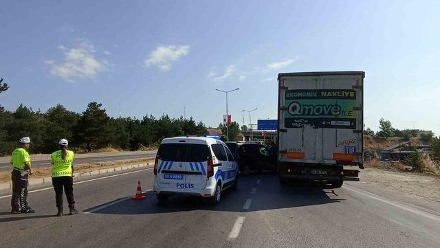 Samsun&rsquo;da zincirleme kaza: 3 yaralı 4
