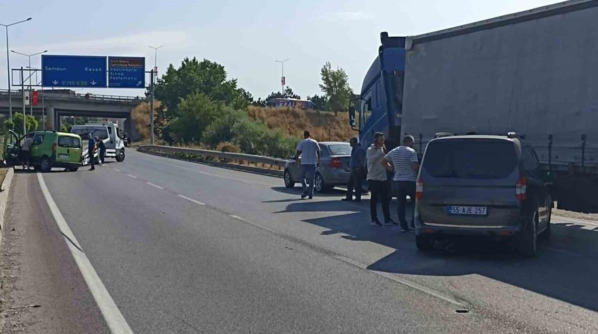 Samsun&rsquo;da zincirleme kaza: 3 yaralı