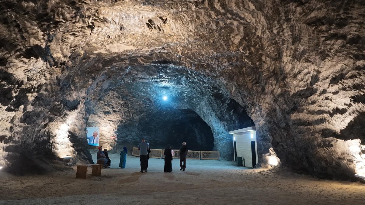 Serinlemek isteyen denize değil oraya koştu! Yerin 150 metre altında 1
