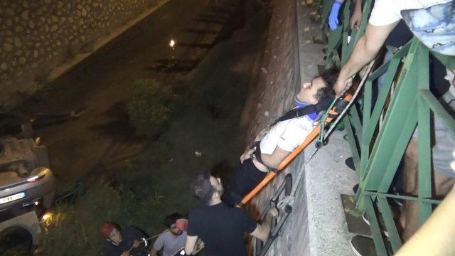 Bursa'da otomobil su kanalına uçtu: 2 yaralı