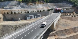 Bakan Uraloğlu duyurdu: Yalova-Armutlu yolu yarın hizmete a&ccedil;ılıyor