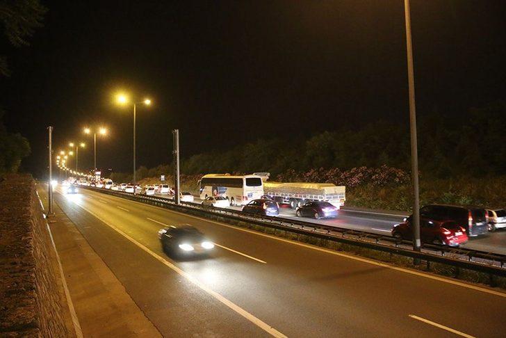 İstanbul çıkışında bayram trafiği  G3