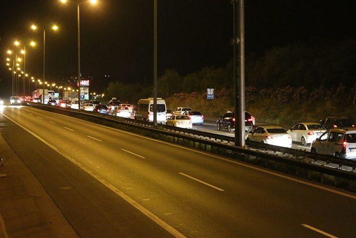 İstanbul çıkışında bayram trafiği  G4