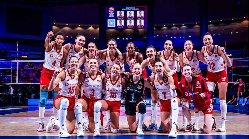 A Milli Kadın Voleybol Takımı&rsquo;nın yarı finaldeki rakibi &Ccedil;in oldu
