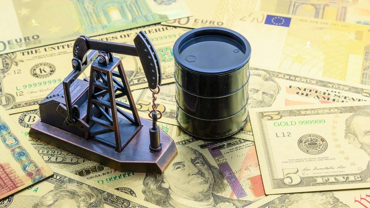 Petrol fiyatları mayıstan bu yana ilk kez 100 doların &uuml;zerine &ccedil;ıktı 2