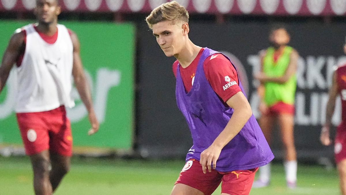 TFF ye bildirilmemişlerdi! Galatasaray ın kamp kadrosunda sürpriz 1