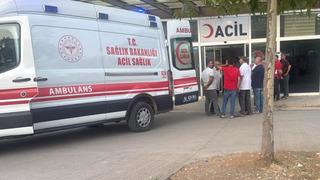 Dernek başkanı düğünde silah sıkmak isterken 2 kişiyi yaraladı