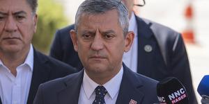 &Ouml;zg&uuml;r &Ouml;zel cephesinde hareketli dakikalar! İstifasını b&ouml;yle duyuracak