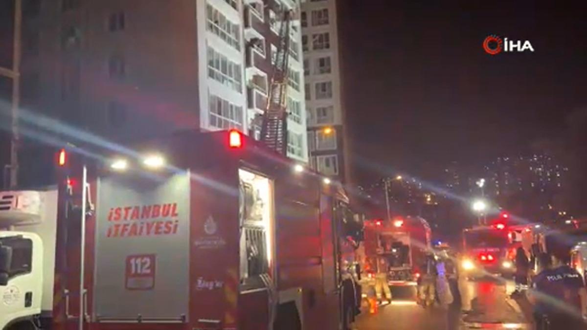 Esenyurt’ta 14 katlı binadaki yangında mahsur kalan 13 kişi tahliye edildi 2
