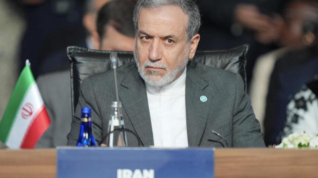 Arakçi: ABD yönetimindeki bazı kişiler başlarını kuma gömmüş durumda