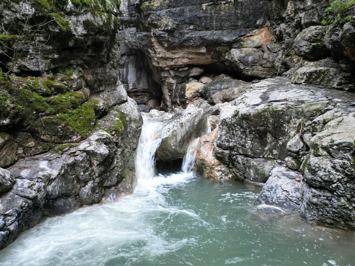 5 ay önce suyla dolmuştu! Doğa harikası kanyon yeniden kurudu 1