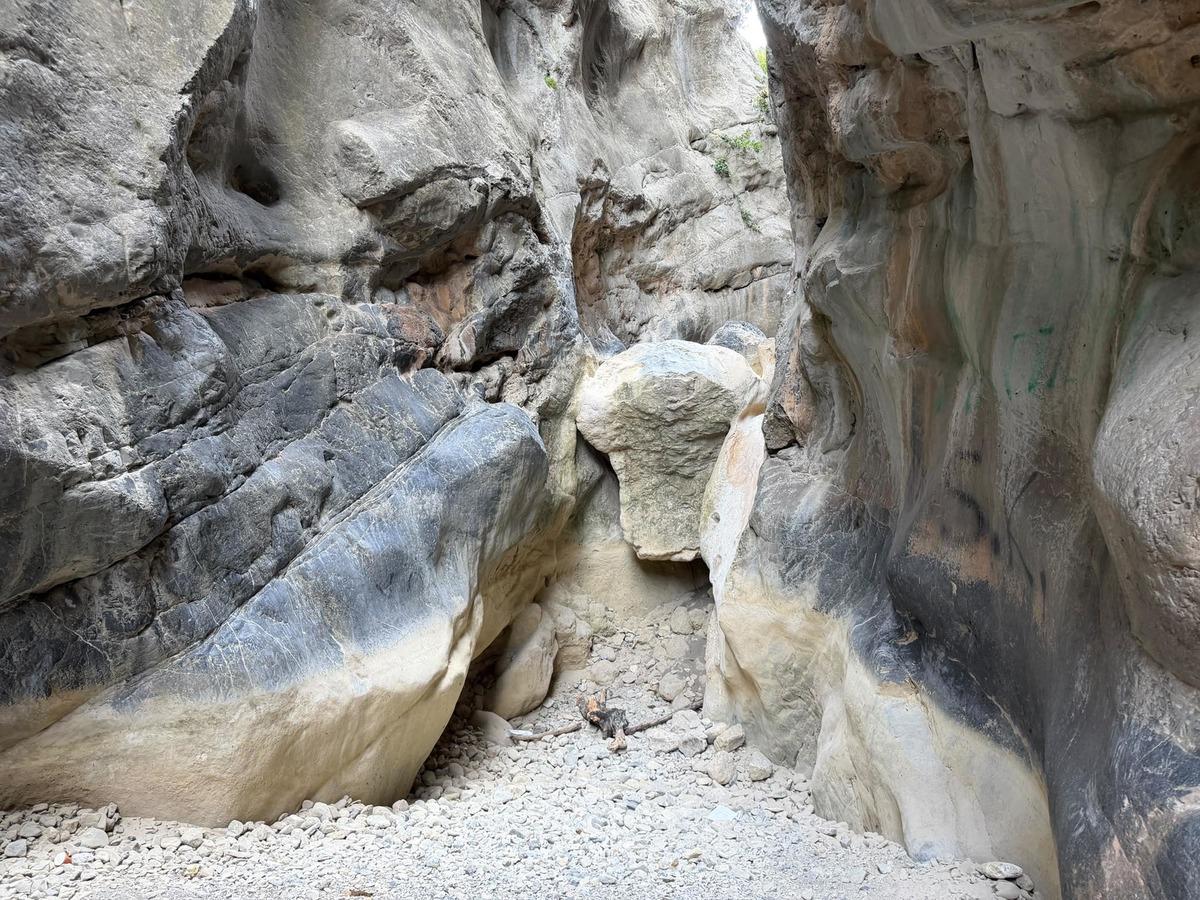 5 ay önce suyla dolmuştu! Doğa harikası kanyon yeniden kurudu 2