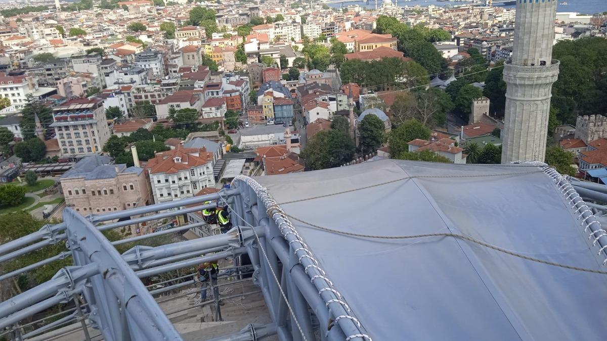 Ayasofya Camii nde restorasyonda yeni d&ouml;nem! Bakan Ersoy: "&Ouml;nemli bir aşamayı daha başlattık" 6