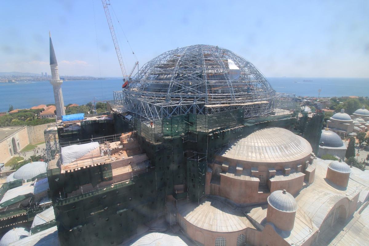 Ayasofya Camii nde restorasyonda yeni d&ouml;nem! Bakan Ersoy: "&Ouml;nemli bir aşamayı daha başlattık" 8