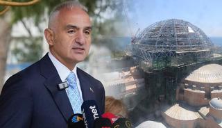 Ayasofya Camii'nde restorasyonda yeni d&ouml;nem! Bakan Ersoy: "&Ouml;nemli bir aşamayı daha başlattık"