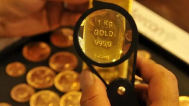 Altın fiyatları ne kadar oldu, düştü mü arttı mı? 24 Temmuz 2026 gram, çeyrek, Cumhuriyet altını...