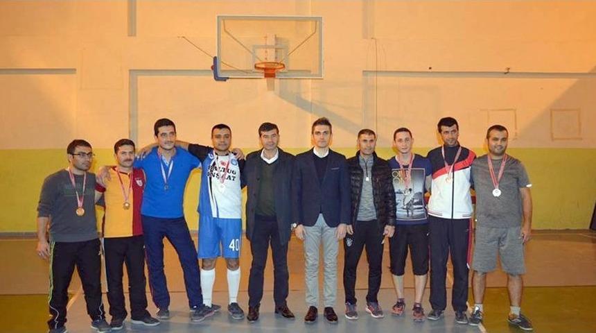 Öğretmenler Gününe Özel Voleybol Turnuvası