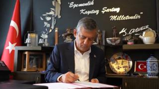 Son dakika| Özgür Özel 17 yıl sonra CHP'den istifa etti! Yeni Partiyi resmen duyurdu