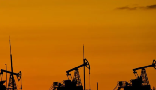 Brent petrol&uuml;n varili 99,63 dolardan işlem g&ouml;r&uuml;yor