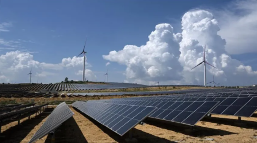 G&uuml;neş enerjisinde tarihi rekor! Elektrik &uuml;retimi zirveye &ccedil;ıktı